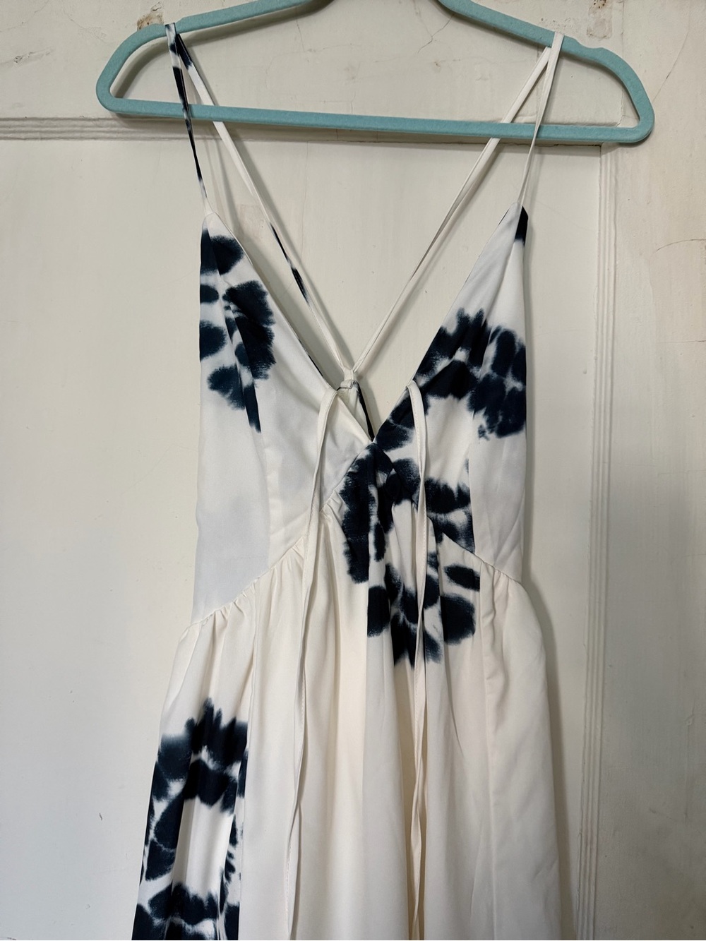 Ivesso White Tie-Dye Maxi Dress with Spaghetti Straps - Picture 7 of 9